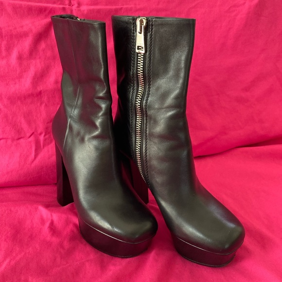GUCCI black calf leather platform ankle boots - Picture 6 of 15